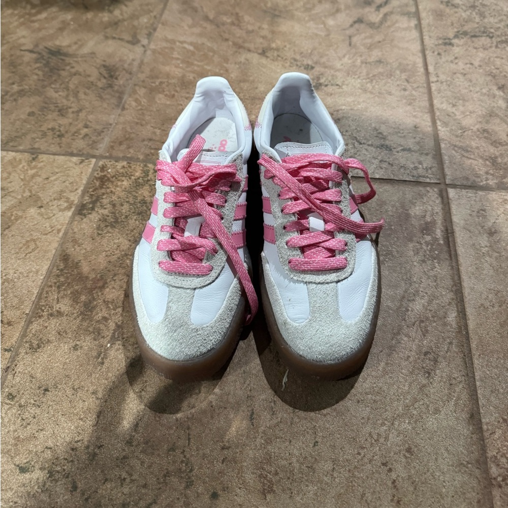 Adidas SAMBAE Womens size 6, pink laces